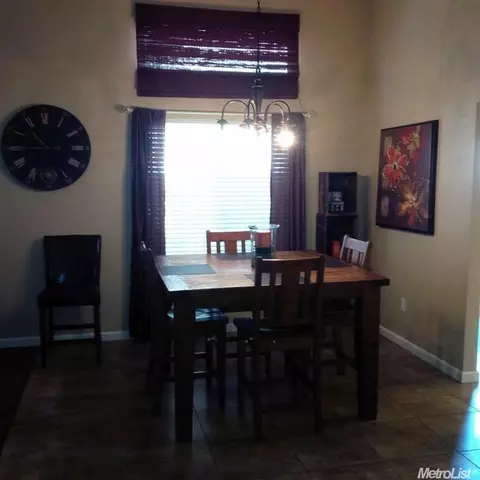 290 Sunbird Dr, Turlock, CA 95382 photo 5