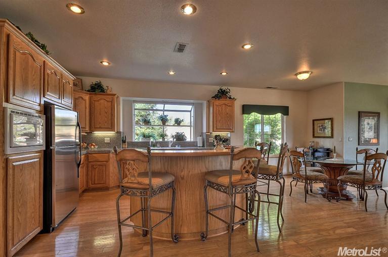 805 Oak Crest Cir, Placerville, CA 95667 photo 4
