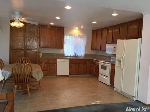 1400 Divine Ln, Tracy, CA 95376 photo 8