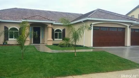 1027 Saunders Ct, Galt, CA 95632 photo 1