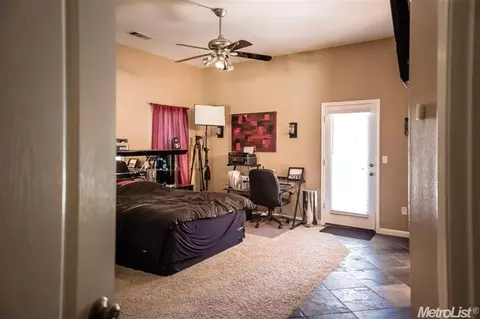1112 Burman Dr, Turlock, CA 95382 photo 13