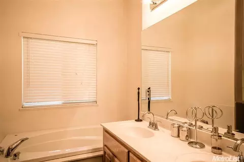 1112 Burman Dr, Turlock, CA 95382 photo 17