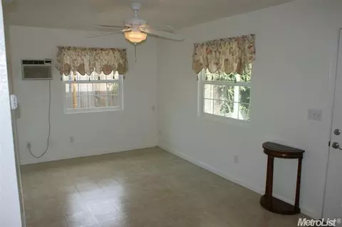 15343 6th St, Lathrop, CA 95330 photo 4