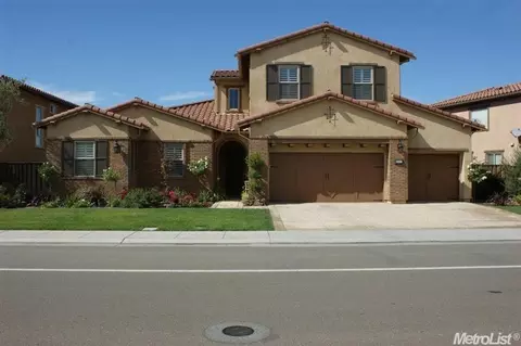 1211 Como Dr, Manteca, CA 95337 photo 1