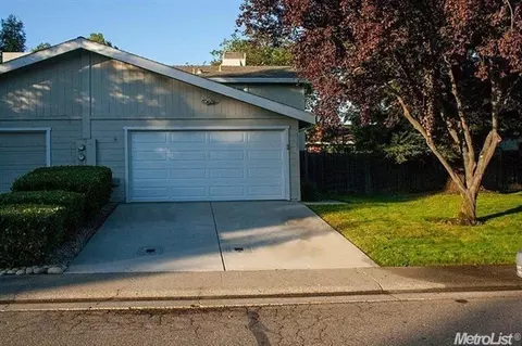 5880 Sequoia Ct, Rocklin, CA 95677 photo 1