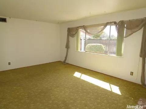 1636 Shirley Ct, Modesto, CA 95358 photo 8
