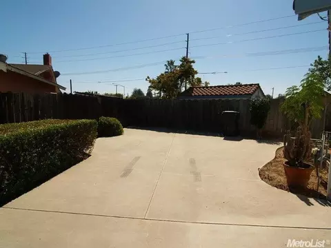 1636 Shirley Ct, Modesto, CA 95358 photo 3