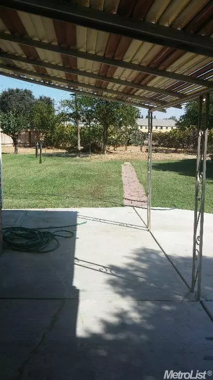 833 E Longview, Stockton, CA 95207 photo 8