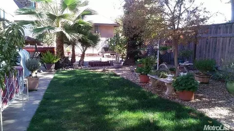 1418 N Johnson Rd, Turlock, CA 95380 photo 6