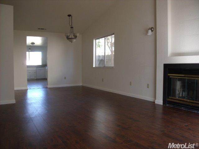 2756 Riverbend Dr, Modesto, CA 95351 photo 3
