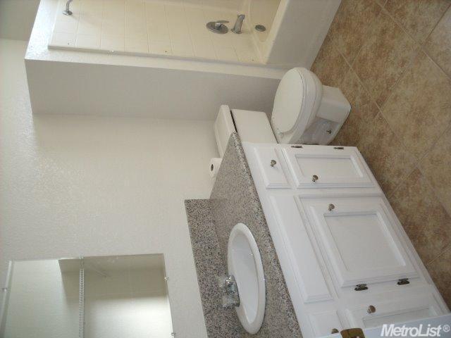 2756 Riverbend Dr, Modesto, CA 95351 photo 7