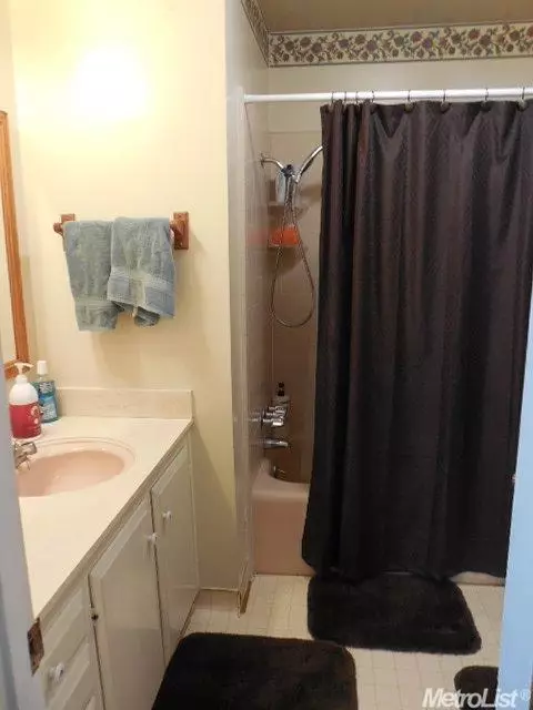 247 Laguna Dr, Tracy, CA 95376 photo 8