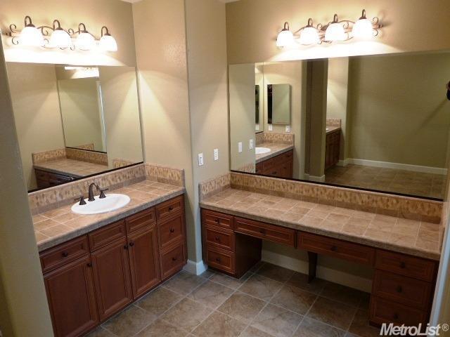 824 Wild Berry Loop, Rocklin, CA 95765 photo 8