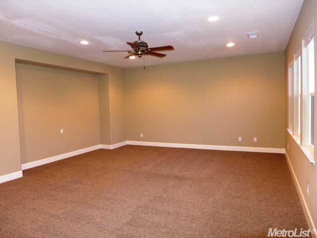 824 Wild Berry Loop, Rocklin, CA 95765 photo 17