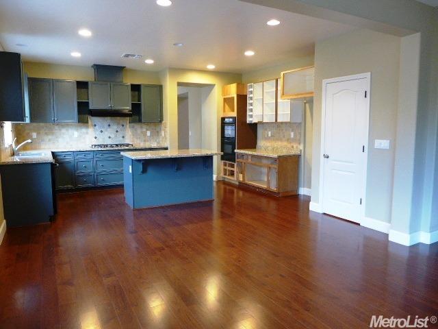 824 Wild Berry Loop, Rocklin, CA 95765 photo 18
