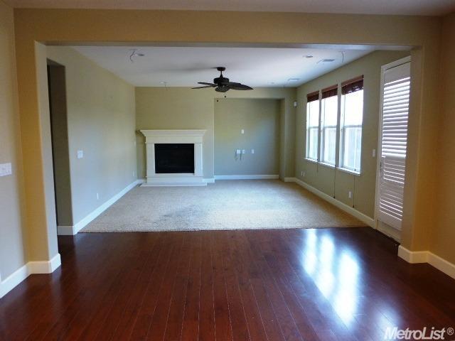 824 Wild Berry Loop, Rocklin, CA 95765 photo 4