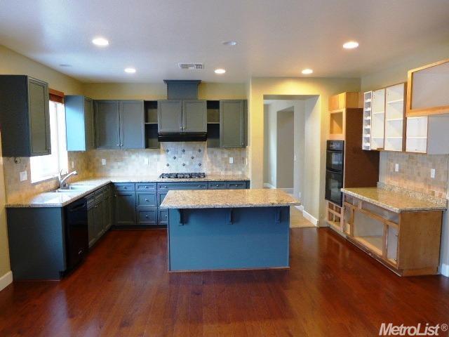 824 Wild Berry Loop, Rocklin, CA 95765 photo 5