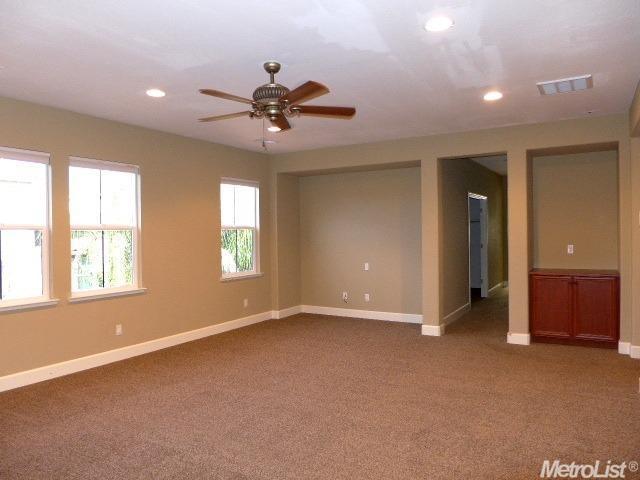 824 Wild Berry Loop, Rocklin, CA 95765 photo 9