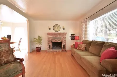 15980 Cottage Ave, Manteca, CA 95336 photo 3