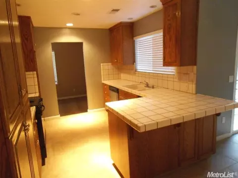 3918 Five Mile Dr, Stockton, CA 95219 photo 9
