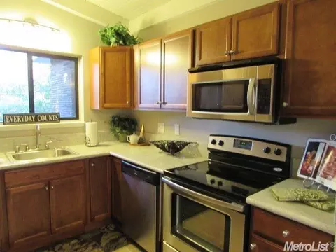 4916 Engle Rd, Carmichael, CA 95608 photo 6