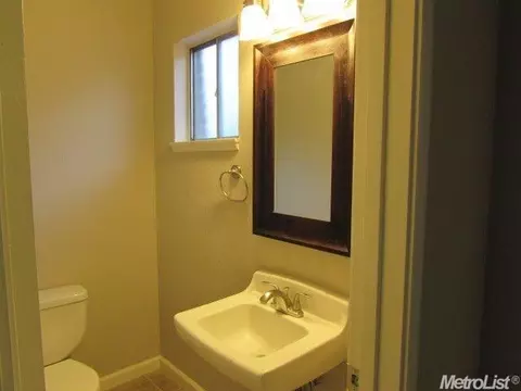 4916 Engle Rd, Carmichael, CA 95608 photo 13