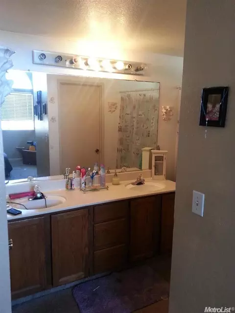 732 Park Meadow Dr, Modesto, CA 95358 photo 9