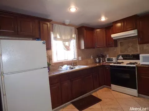 7214 Vine Ave, Winton, CA 95388 photo 4