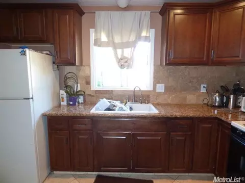 7214 Vine Ave, Winton, CA 95388 photo 6