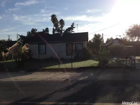 7214 Vine Ave, Winton, CA 95388 photo 1
