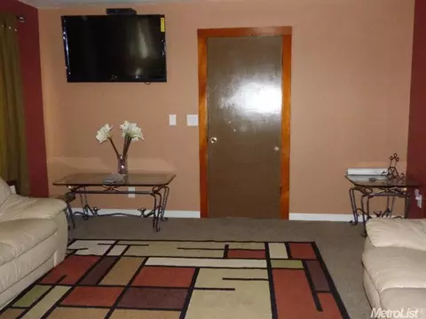 7214 Vine Ave, Winton, CA 95388 photo 2