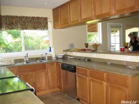 402 Mesa St, Wheatland, CA 95692 photo 3