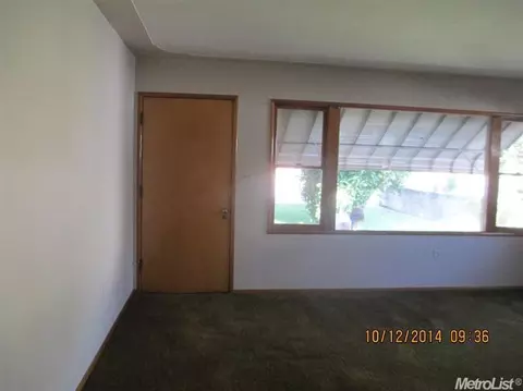 1106 Lloyd St, Lodi, CA 95240 photo 3