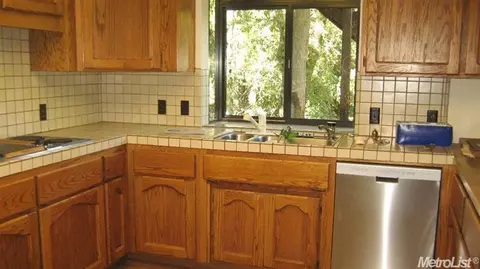 6815 Stanley Ave, Carmichael, CA 95608 photo 4