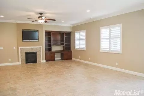 1239 Birchbrook Ct, Manteca, CA 95336 photo 2