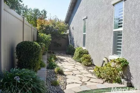 1239 Birchbrook Ct, Manteca, CA 95336 photo 23