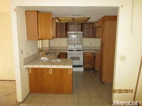 1008 Carlos Ct, Modesto, CA 95351 photo 3