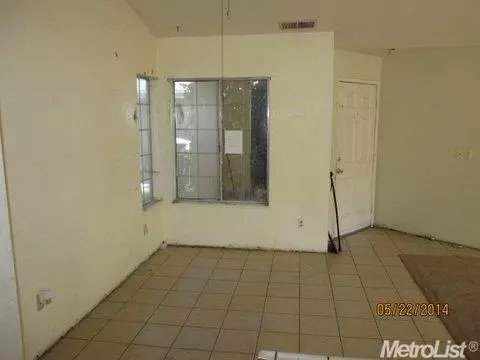 1008 Carlos Ct, Modesto, CA 95351 photo 4