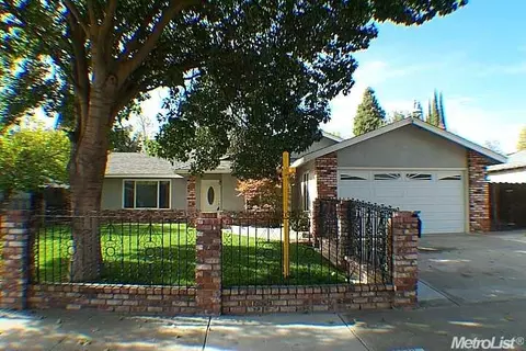 1821 Vallejo Dr, Modesto, CA 95355 photo 1