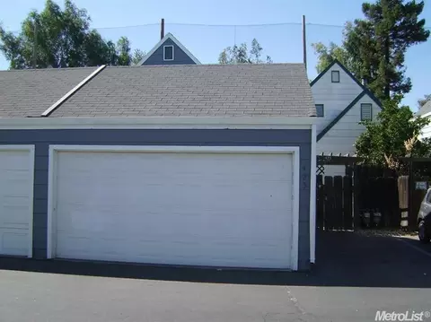 423 W Golf Cir, Manteca, CA 95337 photo 1