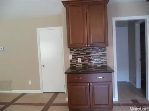 1665 Willow Ln, Turlock, CA 95380 photo 4