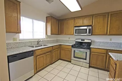 1121 Blane Ct, Modesto, CA 95358 photo 5