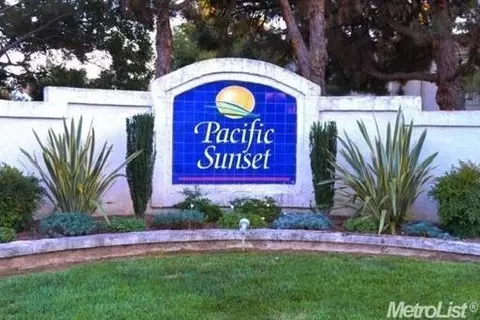 2904 Beachcomber Dr, Rocklin, CA 95677 photo 1