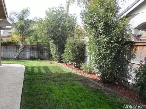 1611 Peony Dr, Tracy, CA 95377 photo 9