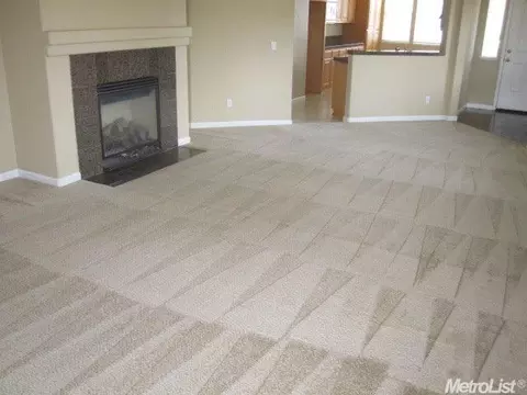 1611 Peony Dr, Tracy, CA 95377 photo 4