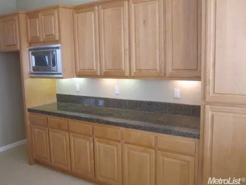 1611 Peony Dr, Tracy, CA 95377 photo 3