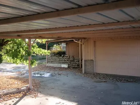 9490 E Handel Rd, Lodi, CA 95240 photo 1