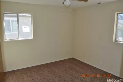 611 Park Ave, Manteca, CA 95337 photo 3
