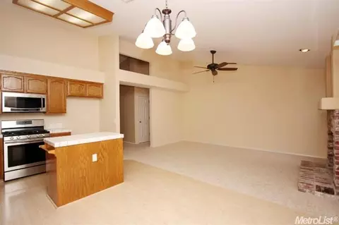 8025 Acappella Cir, Antelope, CA 95843 photo 9