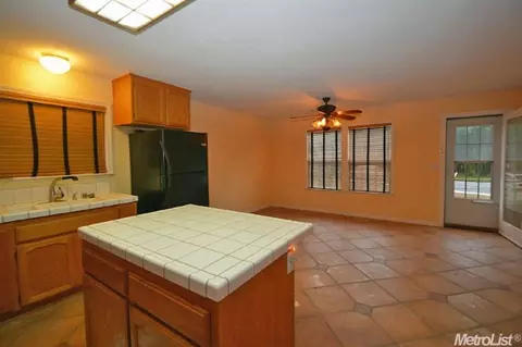 304 White Oak Ln, Winters, CA 95694 photo 4